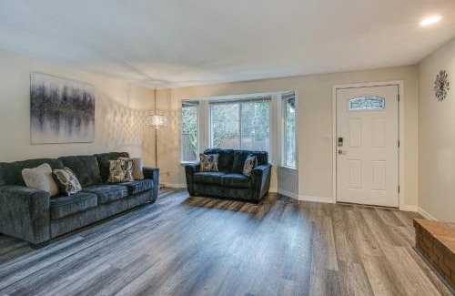 Summit House | Modern Puyallup Townhome with Backyard and Fireplace