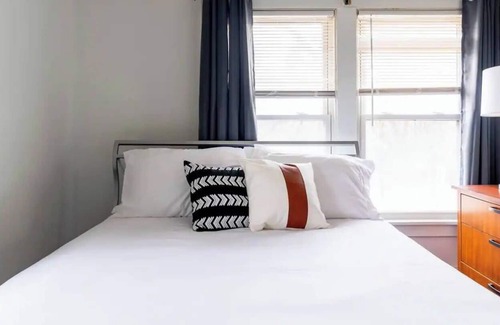 Ypsilanti Apartment | Modern Quadraplex near EMU