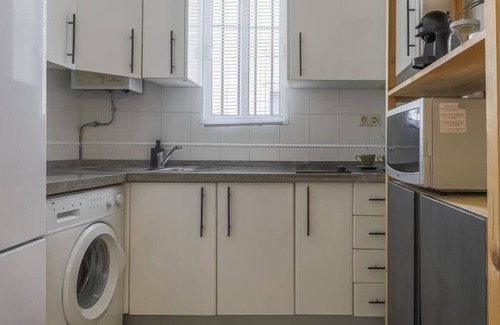 San Roque Apartment | Modern & quiet apartment in typical Sevilla house