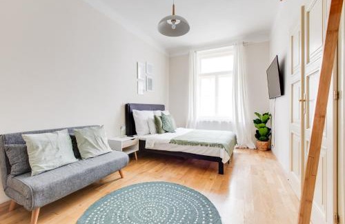 Nove Mesto Apartment | Modern Quiet Apt next to Wenceslas Square - VS