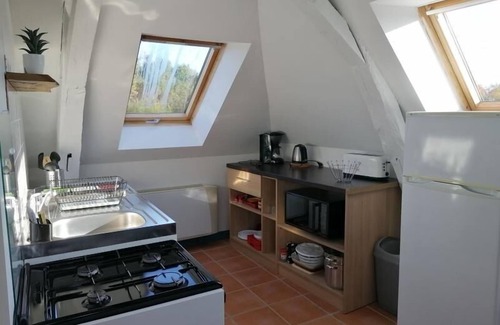 Saint-Jean-sur-Mayenne Apartment | Modern renovated cottage with large garden and wifi, ideal for families or professionals