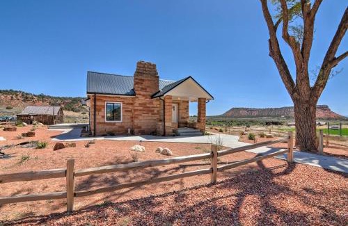 Kanab House | Modern Ranch House with Fire Pit and Valley Views