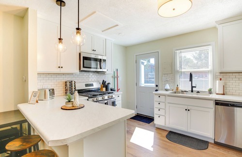 Rapid City House | Modern Rapid City Home ~ 3 Mi to Dinosaur Park!
