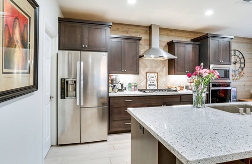 Redding House | Modern Redding Home - 7 Mi to Sundial Bridge!