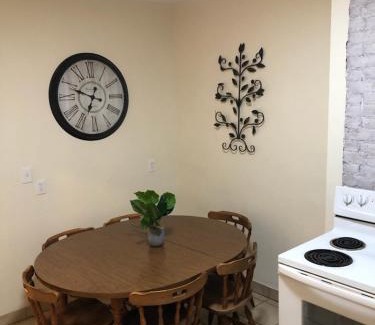 Roxbury Apartment | Modern Renovated 2-Bedroom in South Boston