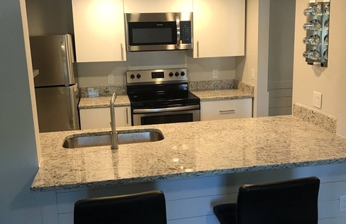 Villas Condo | Modern rental close to Downtown and Fort Myers Beach