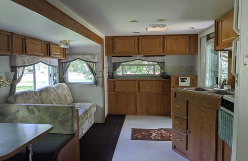 Cloyne House | Modern Rental Trailer at Bon Echo Family Campground (The Prowler)