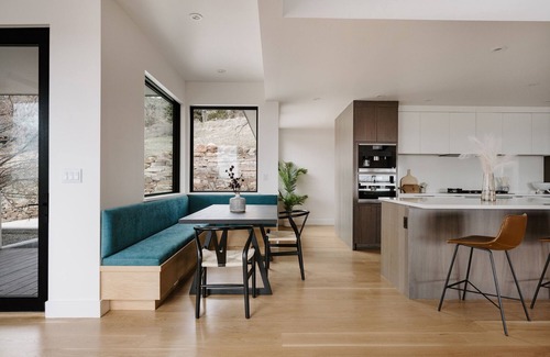 Wonderland Hills House | Modern Residence Panoramic Views