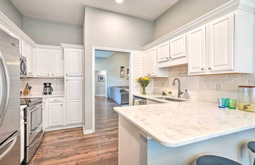 Mount Pleasant House | Modern Retreat - 4 Miles to Isle of Palms Beach!