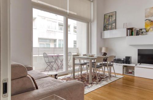Stadera Apartment | Modern Retreat in the Heart of Milan