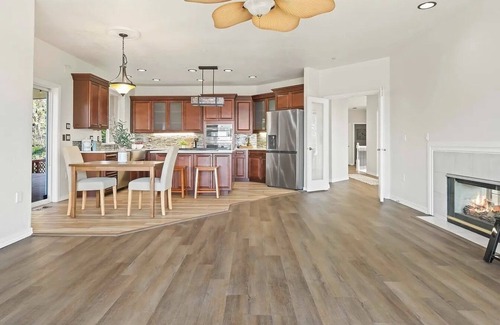 Happy Valley House | Modern retreat - stay minutes from Portland, Mt Hood, dining & nature attraction