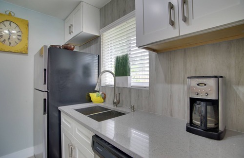 Middle River Terrace Apartment | Modern Retreat 3 Miles From Fort Lauderdale Beach!