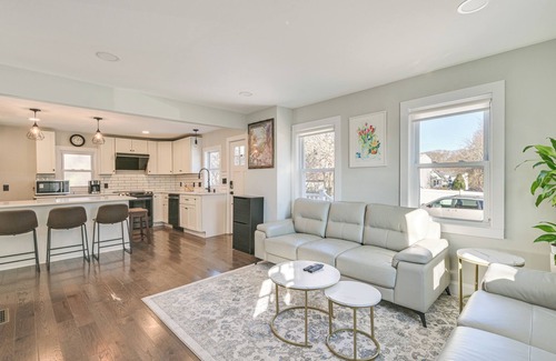 Framingham House | Modern Retreat w/Home Gym: 2 Mi to Natick Mall!