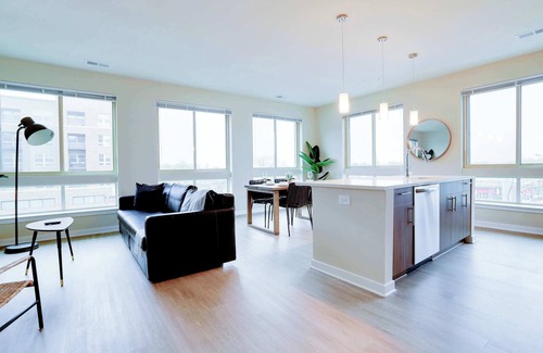 Jefferson Manor Apartment | Modern Retreat W Pool & Prime Location