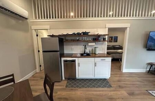 South Salt Lake Apartment | Modern Retreat with All the Essentials