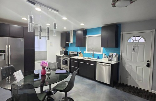 High Point Condo | Modern/Retro 1br Condo by Exceptional Stays