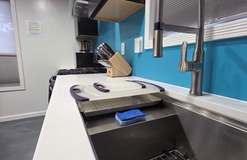 High Point Condo | Modern/Retro 1br Condo by Exceptional Stays