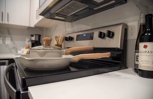 Old East Dallas Apartment | Modern-Retro Boutique Style Suite Near Lower Greenville & Downtown