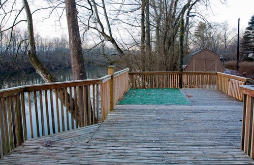 Loveland House | Modern Riverfront Getaway on Little Miami River