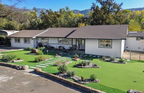 Three Rivers House | Modern Riverfront Estate 4,000 sqft, Mini Golf Arcade Games 2.5 Acre Flat Land