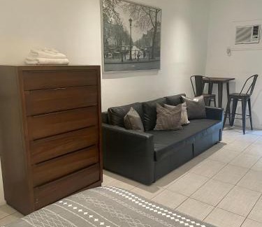 Sailboat Bend Apartment | Modern Riverview Apartments