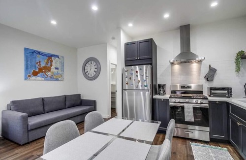 Kensington House | Modern & Romantic Studio | Private Entrance