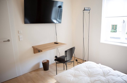 Riedlingen Bed & Breakfast | Modern room in historic villa 3