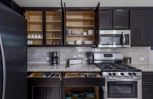 Round Rock House | Modern Round Rock Home close to Kalahari Resort