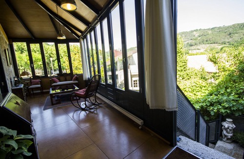 Leiro Cottage | MODERN RURAL HOUSE, in front of SPA and MONASTERY of San Clodio.