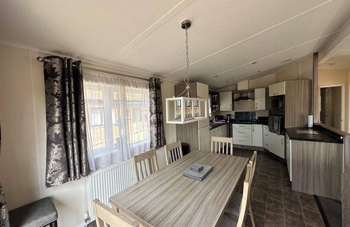 Torthorwald Cabin | Modern rural lodge close to Dumfries