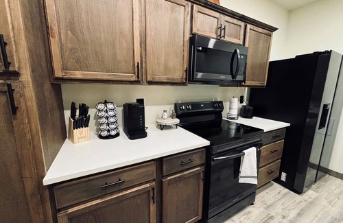 Tri-Cities House | Modern, rustic building with a loft in Kennewick, WA near Canyon Lakes!