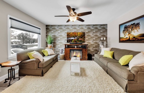 Madison Heights House | Modern Rustic Centrally Located Near Metro Detroit!