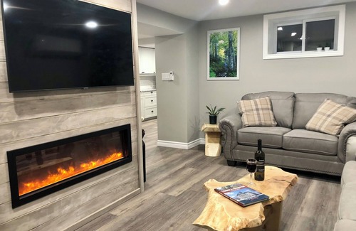 Greater Napanee Apartment | Modern Rustic Charm Apartment. Quiet setting. Only a 4 minute drive to downtown!