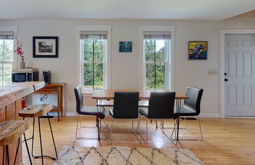 Moscow House | Modern Rustic Farmhouse with Fast WiFi, Fireplace, & Mountain View - Near Skiing