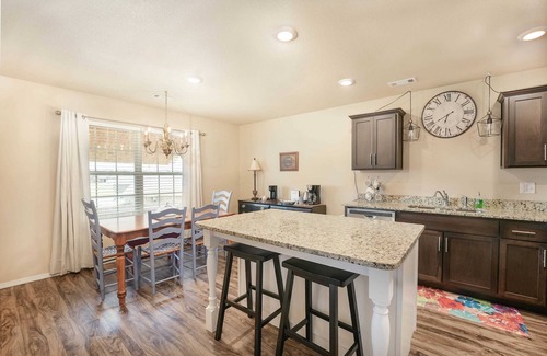 Gentry House | Modern-Rustic Gem near Bentonville & Fayetteville