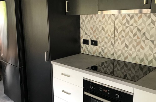 Allansford House | Modern rustic house in garden setting-5mins from Warrnambool.