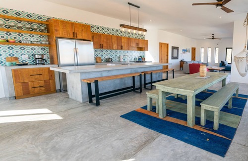 El Pescadero House | Modern Rustic House with specatular ocean and desert views