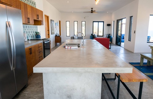 El Pescadero House | Modern Rustic House with specatular ocean and desert views