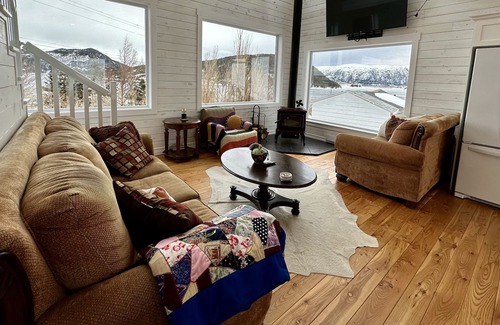 Norris Point House | Modern Saltbox Home in Gros Morne National Park & Ocean Views!