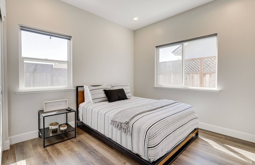 Santa Rosa House | Modern Santa Rosa Retreat - Close to Wineries!