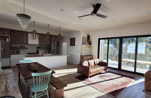 Beaver House | Modern Scandinavian cabin steps away from slopes. Ski-in-Ski-out with Jacuzzi!