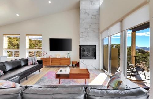 Cedar City House | Modern Scenic Escape