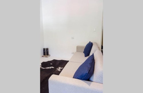 Three Anchor Bay Apartment | Modern Sea Point and City Gem