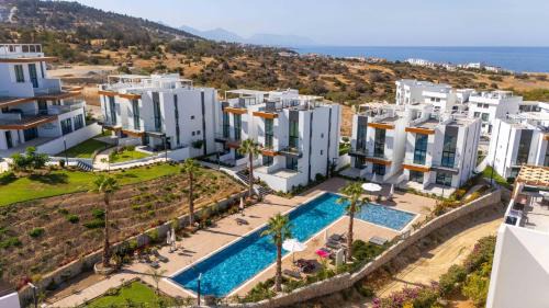 Esentepe Apartment | Modern Seaside Apartment with Walking Distance to the Beach