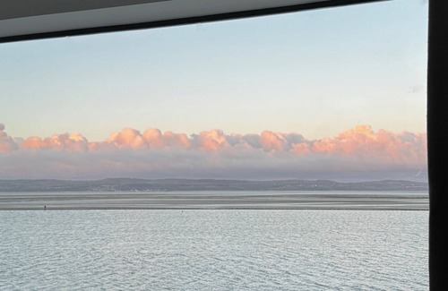 Irby House | Modern Seaside Townhouse in West Kirby with Amazing Views!