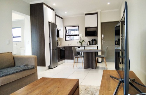 Lone Hill Apartment | Modern, secure and amazing apartment in Fourways