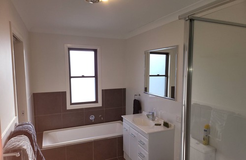 Dalby Apartment | Modern self-contained 2 bedroom 2 bathroom apartment