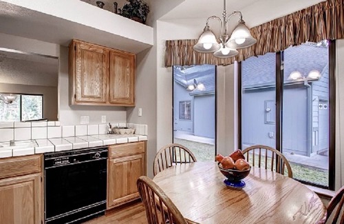 Plumas Eureka Estates House | Modern, Serene and Beautiful 2 bedroom home, with amazing deck. - 271 Tamarack