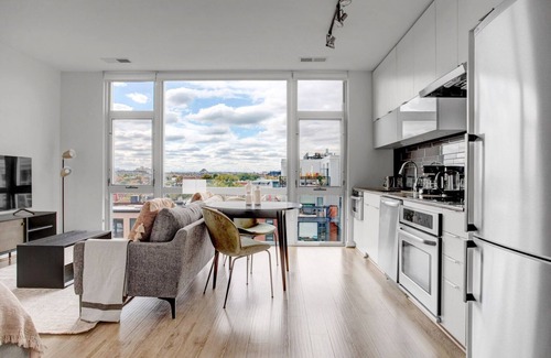 Shaw Apartment | Modern Shaw Studio w/Gym & W/D, near Metro & U St Bars, by Blueground