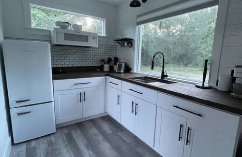 Rocky Point Cabin | Modern Shipping Container Cabin